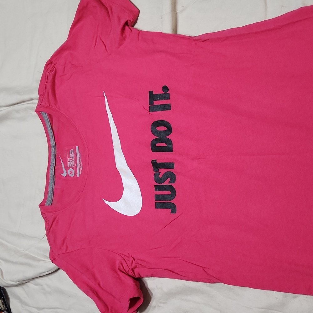 Nike juniors size medium